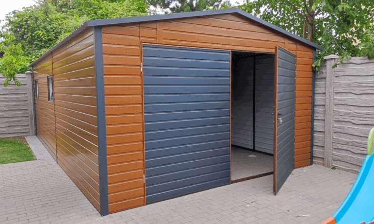 5 pomysłów na aranżację wnętrza garażu blaszanego